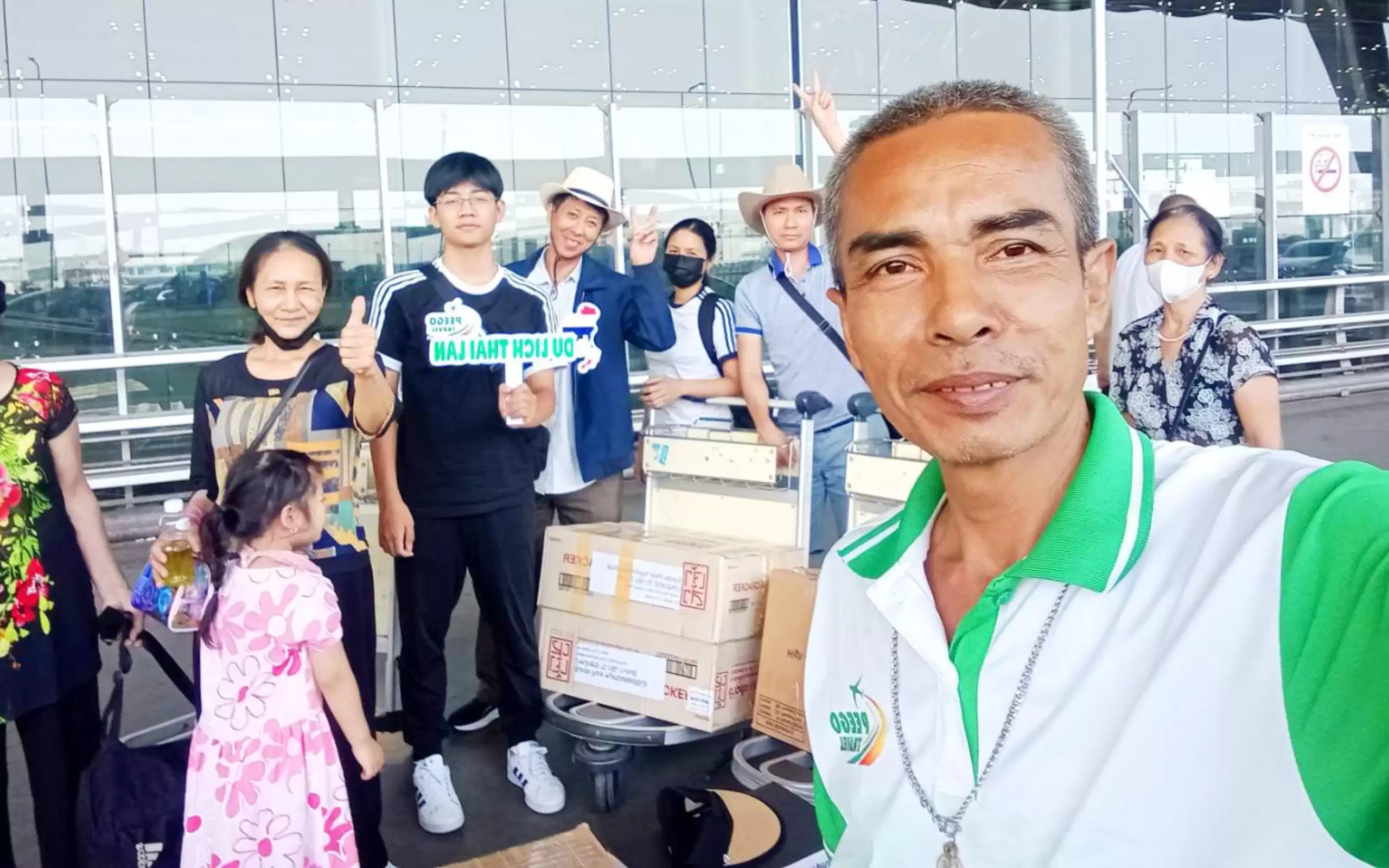 Hướng dẫn viên người Việt